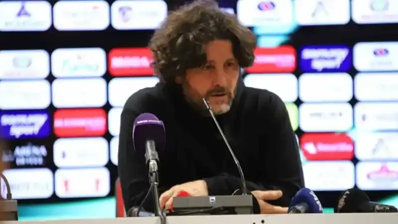 Fatih Tekke: "Tüm oyuncularımı tebrik ediyorum, bunu hak etmişlerdi"