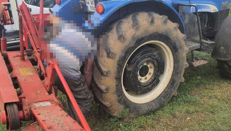 Traktörle tarım aleti arasında sıkışan çiftçi hayatını kaybetti Traktörle tarım aleti arasında sıkışan çiftçi hayatını kaybetti