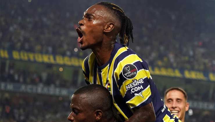 Kadıköy’de mühiş maç! Fenerbahçe-Adana Demirspor’u 4- 2 mağlup etti, liderlik koltuğuna oturdu