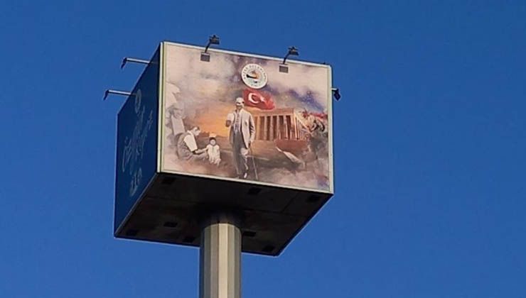 Baz istasyonlarını Atatürk fotoğrafı ile kapatan CHP’li belediyeye tepki