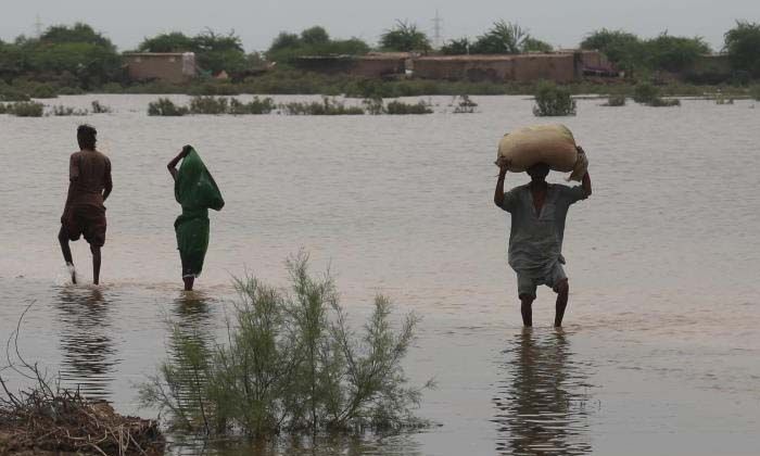 Pakistan’daki sellerde 2 ayda 777 kişi öldü, 300 bin kişi evsiz kaldı