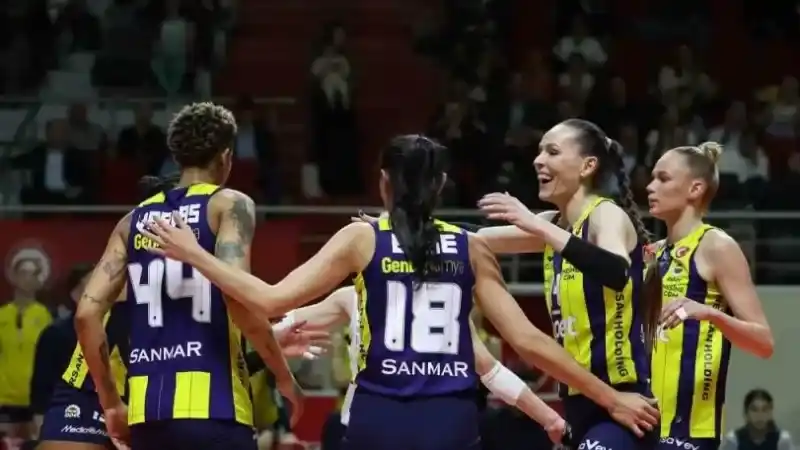 Sultanlar Ligi’nde Fenerbahçe finalde