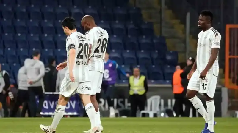 Beşiktaş’ın galibiyet hasreti 4 maça çıktı Beşiktaş’ın galibiyet hasreti 4 maça çıktı