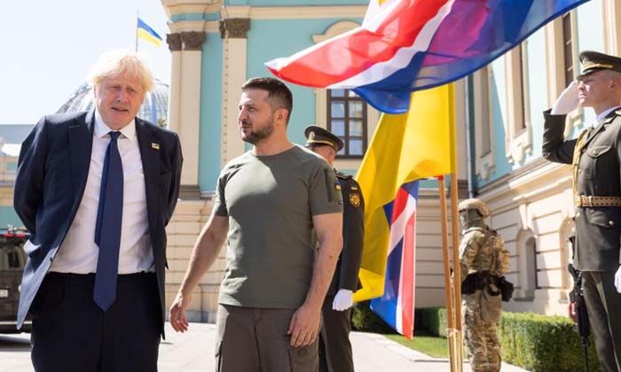 İngiltere Başbakanı Johnson’dan Kiev’e sürpriz ziyaret