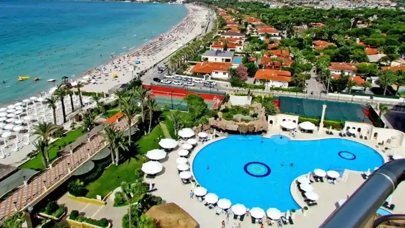 Ünlü tatil merkezi Çeşme’de oteller bayrama yüzde 100 dolulukla giriyor