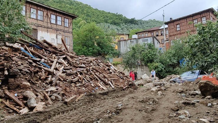 Dere taştı, hayat durdu…Bursa’da selin bilançosu gün aydınlanınca ortaya çıktı