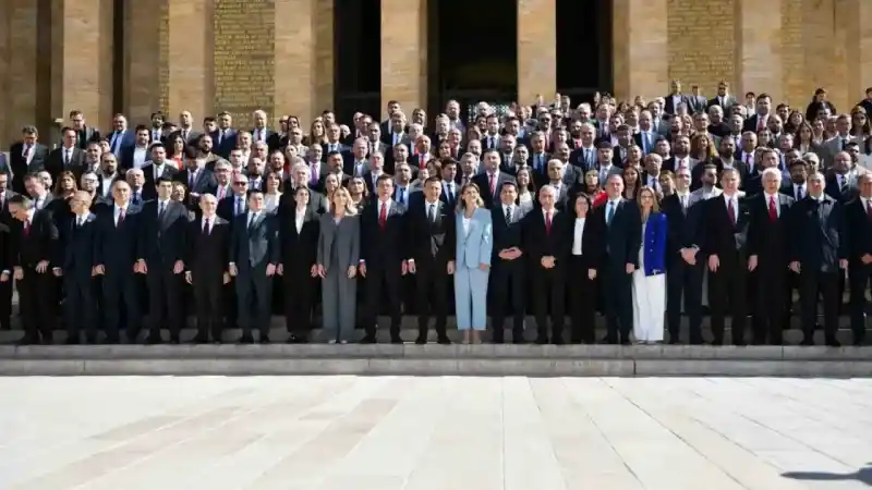 CHP’li 26 başkan Anıtkabir’i ziyaret etti