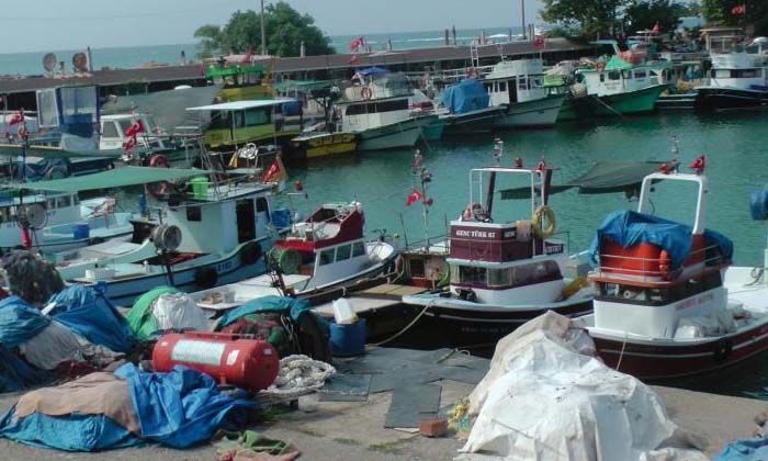 Balıkçılar av yasağının kalkması için gün sayıyor