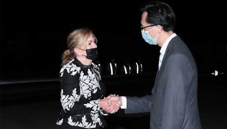 Pelosi’nin ardından şimdi de ABD’li senatör! Çin’e meydan okudu