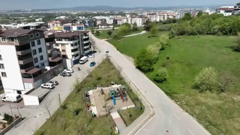  Bursa’da başıboş köpek dehşeti kamerada...Oğlu için kendini feda etti ölümden döndü