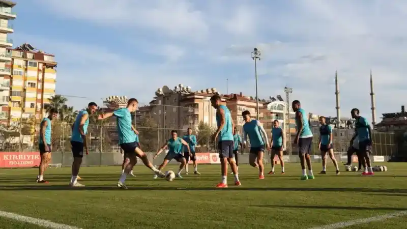 Alanyaspor, Galatasaray maçı hazırlıklarına başladı