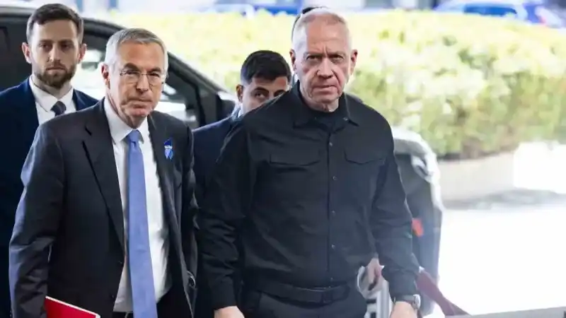 İsrailli Bakan Gallant: “Han Yunus’tan çekilen kuvvetler Refah’taki görevleri için hazırlık yapıyorlar”