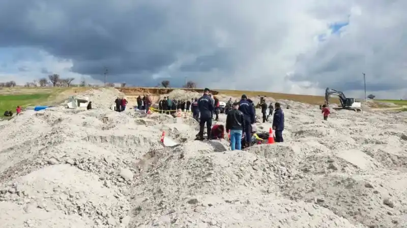 Niğde’de patates deposu çöktü: Göçük altında kalan 2 işçi hayatını kaybetti, 3’ü ağır 4 işçi ağır yaralandı