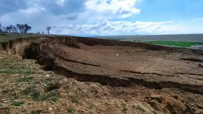 Niğde’de patates deposu çöktü: Göçük altında kalan 2 işçi hayatını kaybetti, 3’ü ağır 4 işçi ağır yaralandı