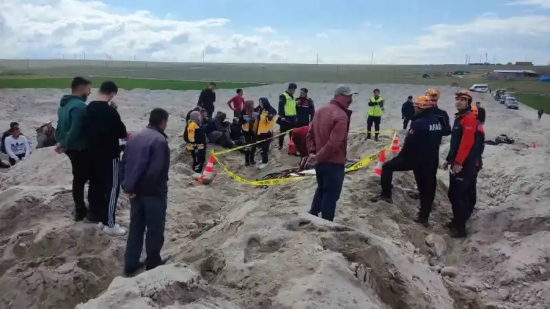 Niğde’de patates deposu çöktü: Göçük altında kalan 2 işçi hayatını kaybetti, 3’ü ağır 4 işçi ağır yaralandı