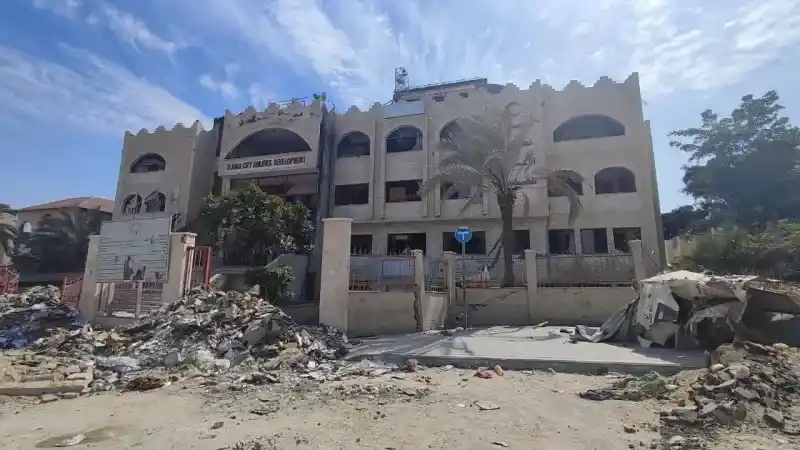 İsrail ordusunun geri çekildiği Han Yunus’taki yıkım görüntülendi