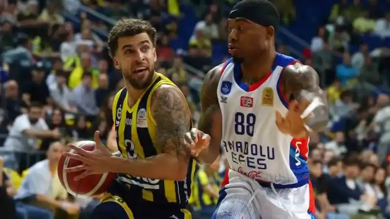 Efes ligde de Fenerbahçe Beko'yu mağlup etti