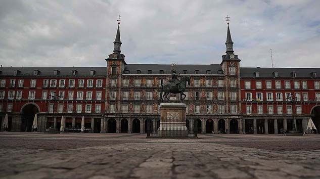 İspanya’da koronavirüsten dolayı ilan edilen olağanüstü hal uzatıldı