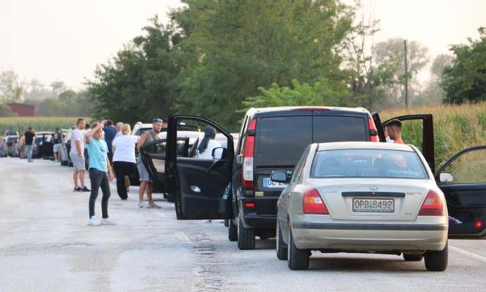 Pazarkule Sınır Kapısı’nda gurbetçilerin dönüş çilesi başladı