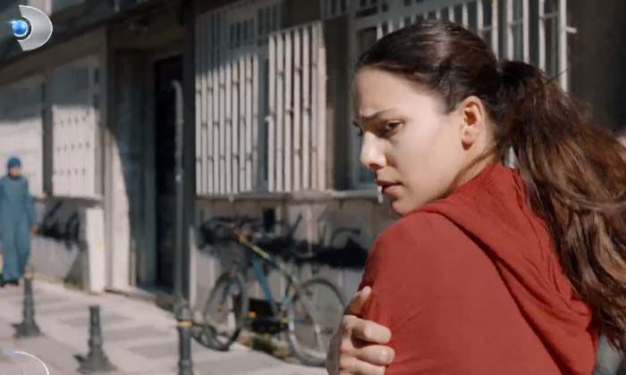 O Kız oyuncu kadrosu