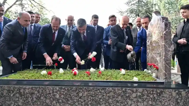 MHP lideri Bahçeli’nden Meral Akşener’e “Partinin başına dön” çağrısı