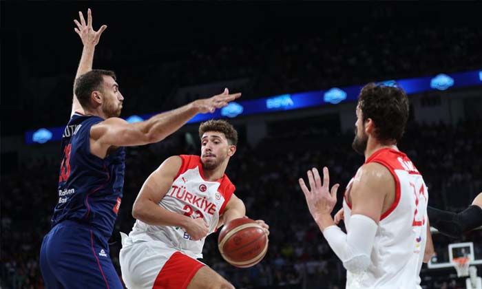 FIBA 2023 Dünya Kupası Elemelerinde Türkiye, Sırbistan’a kaybetti: 79-72