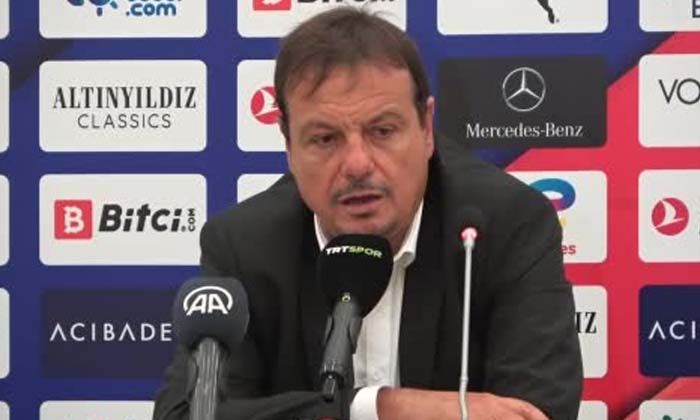 Ergin Ataman: Maç berabere olduktan sonra hakemlerin düdüklerini inanılmaz buluyoru