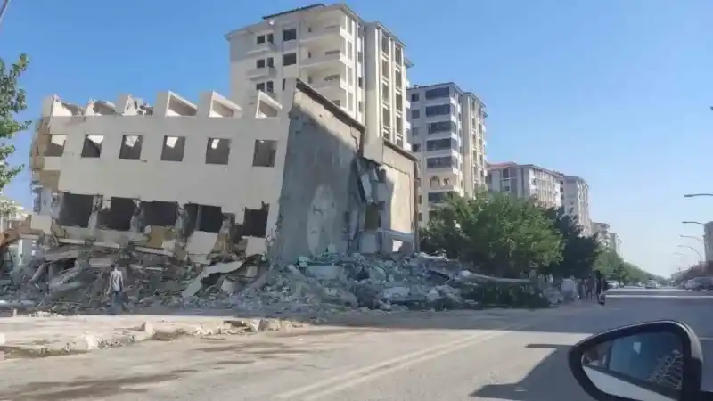 Malatya’da asrın felaketinin izleri siliniyor