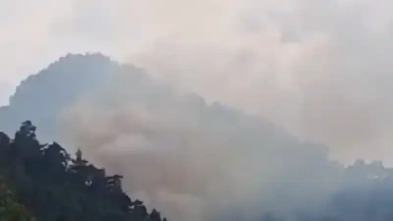 Kemer’deki orman yangını kontrol altına alındı