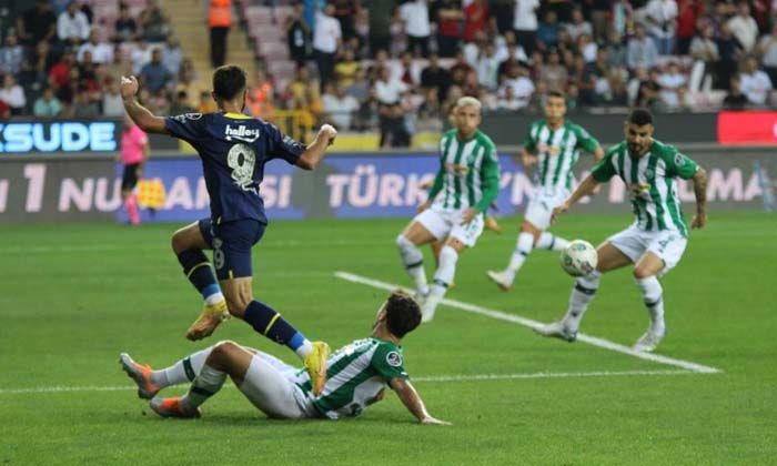 Fenerbahçe ilk mağlubiyetini Konya’da aldı