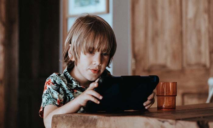 Öğrenciler okulda günün yüzde 44’ünü teknolojiyle geçiriyor