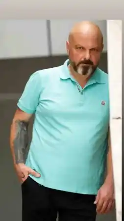 Şişli’de film gibi olay kamerada: Ünlü oyuncu “Rambo Berk” hırsızı yakalayıp bağladı