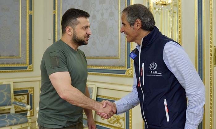 Zelenskiy, Uluslararası Atom Enerjisi Ajansı heyeti ile görüştü