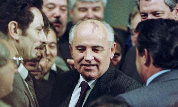 Gorbaçov kimdir neden öldü?