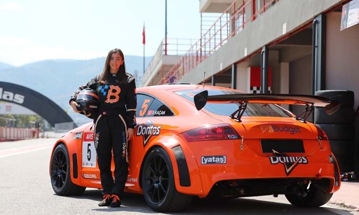 Türkiye Pist Şampiyonası’nda 30 yıl sonra podyumda ilk kadın pilot