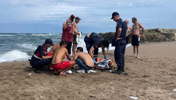 Yasaklı denizde can pazarı: Biri boğuldu, birinin hayati tehlikesi var
