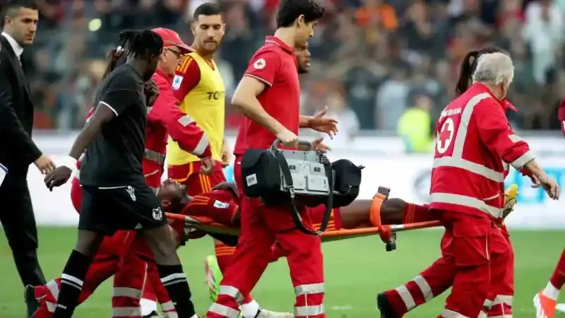 Evan N’Dicka yere yığıldı, Udinese-Roma maçı tatil edildi