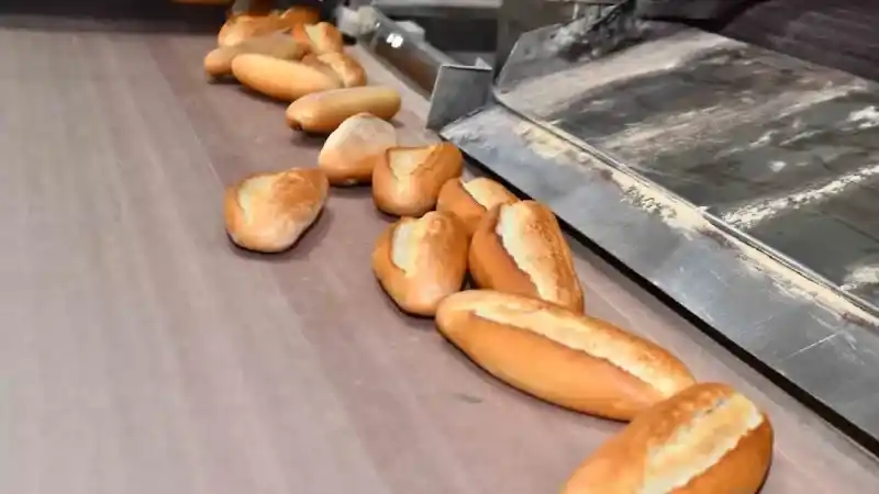 İzmir’de halk ekmek 7 TL’den 5 TL’ye düştü