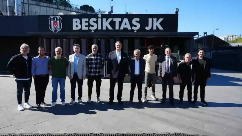 Beşiktaş Başkanı Hasan Arat, Fernando Santos ile vedalaştı