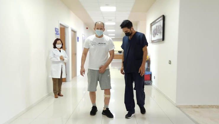 Covid-19 sonrası felç geçiren Kazak hasta şifayı Türkiye’de buldu