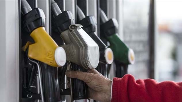 Benzine 13 kuruş zam yapıldı