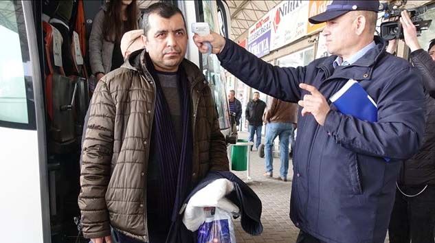 Kırklareli’de otobüslerle kente gelen yolcuların ateşi ölçülüyor