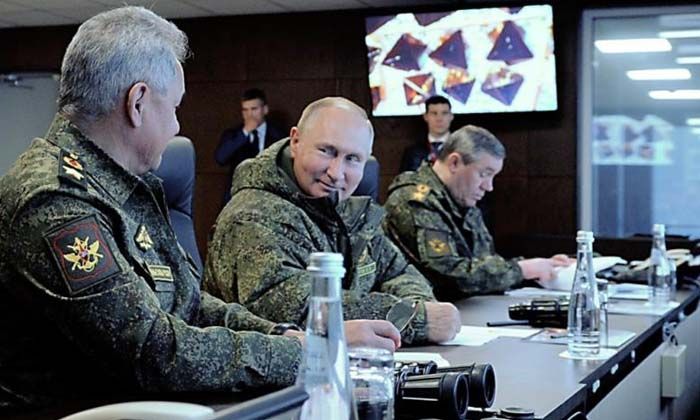 Putin, 50 bin askerin katıldığı “Vostok 2022” tatbikatına katıldı