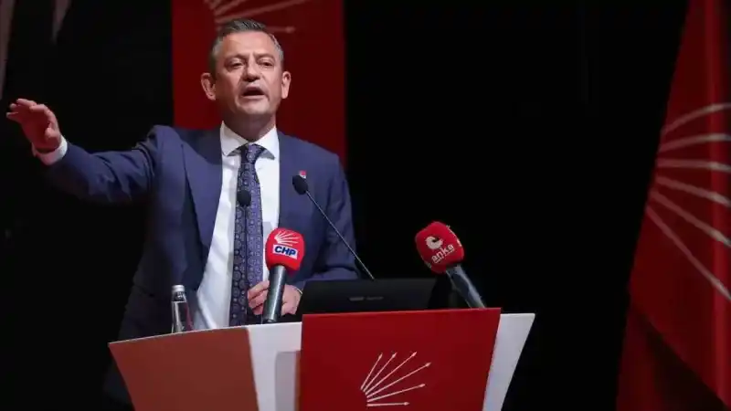 CHP Genel Başkanı Özel: "Erdoğan ile yüz yüze görüşeceğim, kutuplaşmayı kırmak için adım atacağımıza inanıyorum"