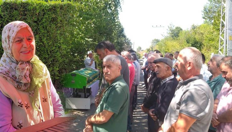 Köpeklerin parçaladığı Hamide Demir toprağa verildi