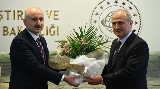 Ulaştırma ve Altyapı Bakanlığında devir teslim töreni