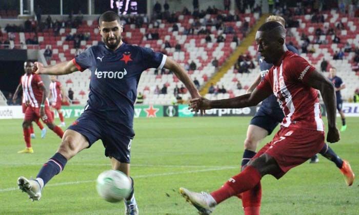 Ali Şaşal son dakika penaltıyı kurtardı, Sivasspor berabere kaldı