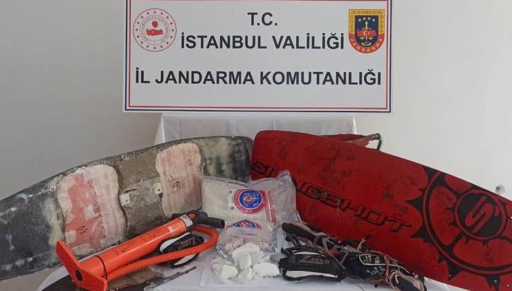 Sörf tahtasından 4 kilo uyuşturucu çıktı Sörf tahtasından 4 kilo uyuşturucu çıktı
