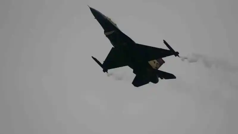 Çanakkale’de SOLOTÜRK nefesleri kesti