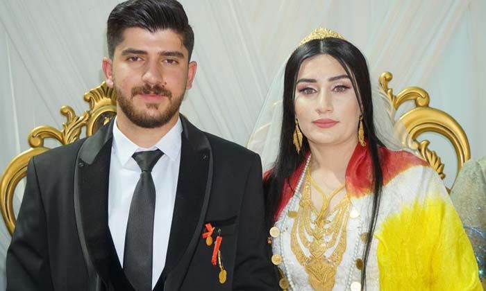 Gelin ve damada 1 kilo altın ve 500 bin lira takıldı